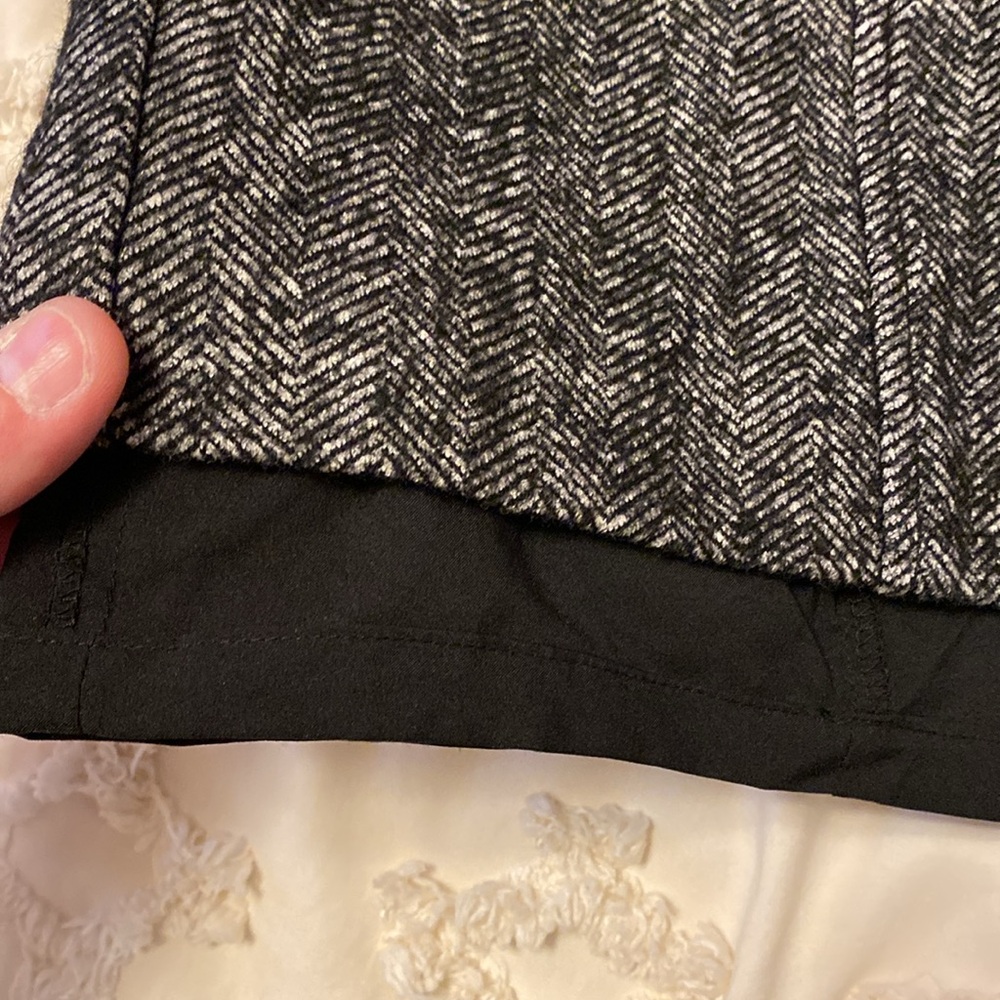 JOHNSTON & MURPHY Midi Pencil Skirt Black White Herringbone Wool Medium … - Picture 4 of 6